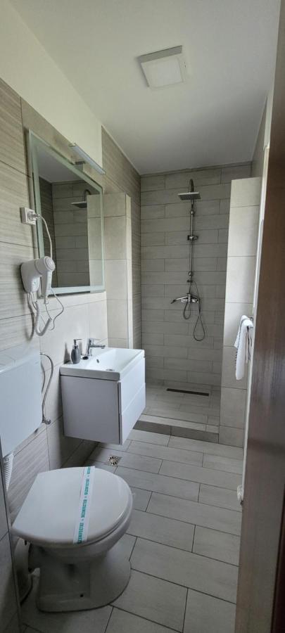 Jazmin Vendeghaz Villa โซวาตา ภายนอก รูปภาพ